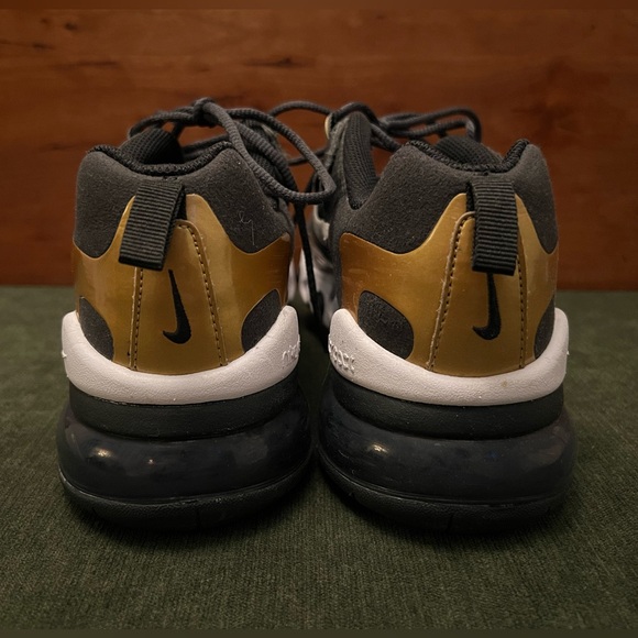 Nike Air Max 270 React - Picture 5 of 8